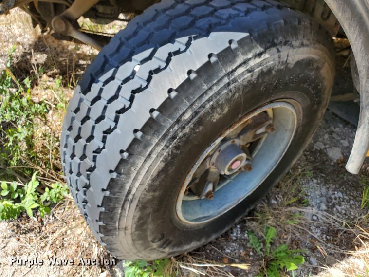 image for item GM9296 1998 Ford LT8000  ready mix truck