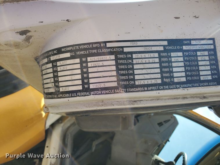 image for item GM9296 1998 Ford LT8000  ready mix truck