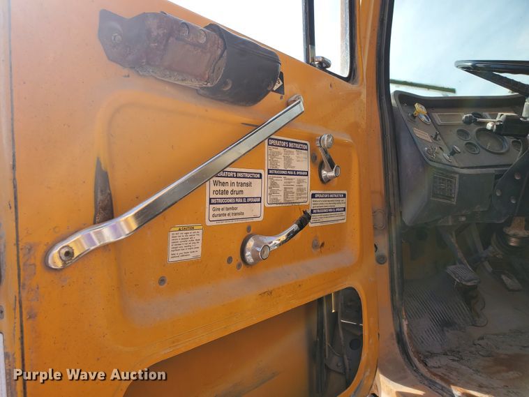 image for item GM9297 1995 Ford L8000  ready mix truck