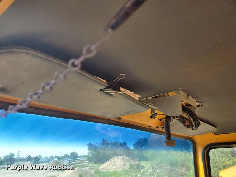 image for item GM9297 1995 Ford L8000  ready mix truck