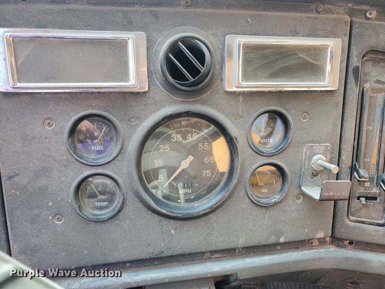 image for item GM9297 1995 Ford L8000  ready mix truck