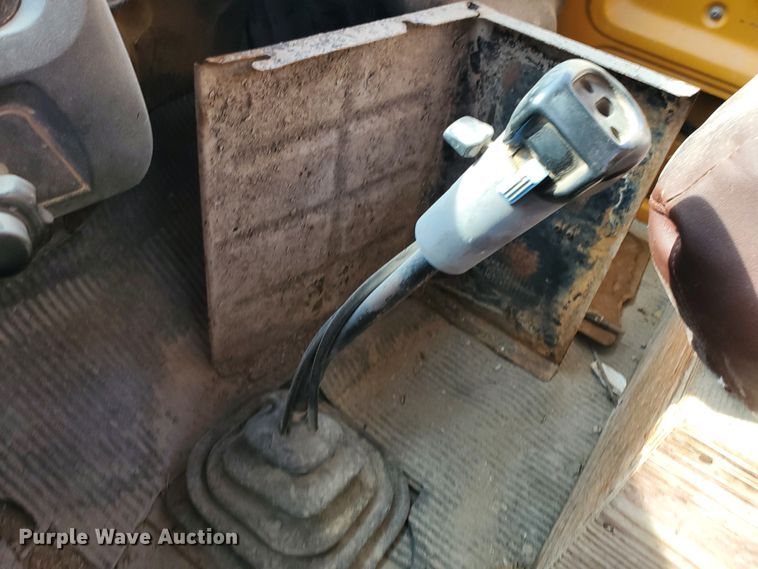 image for item GM9297 1995 Ford L8000  ready mix truck