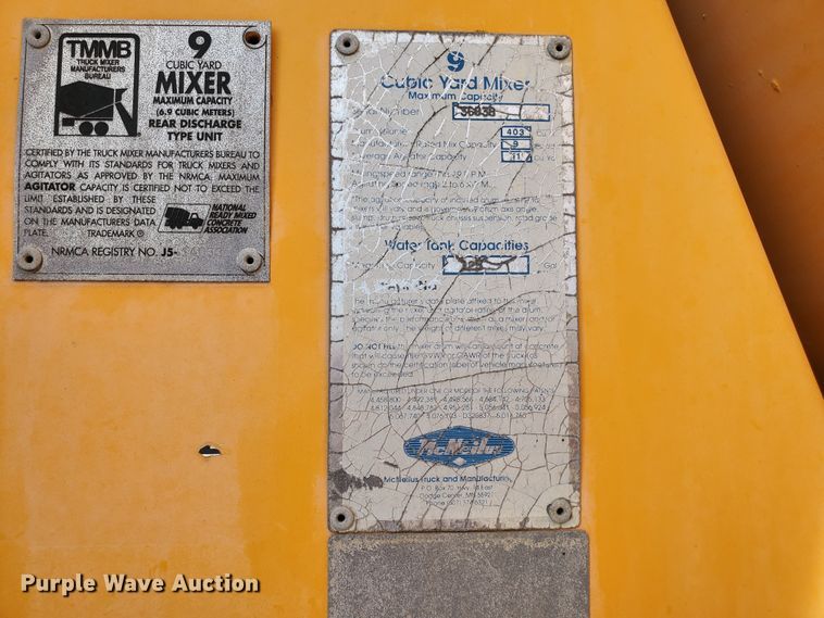 image for item GM9297 1995 Ford L8000  ready mix truck