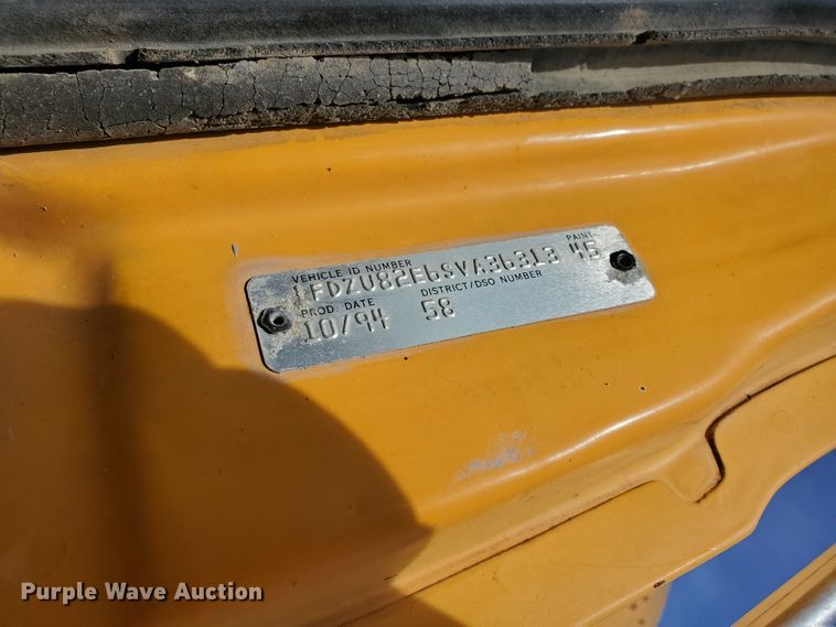 image for item GM9297 1995 Ford L8000  ready mix truck