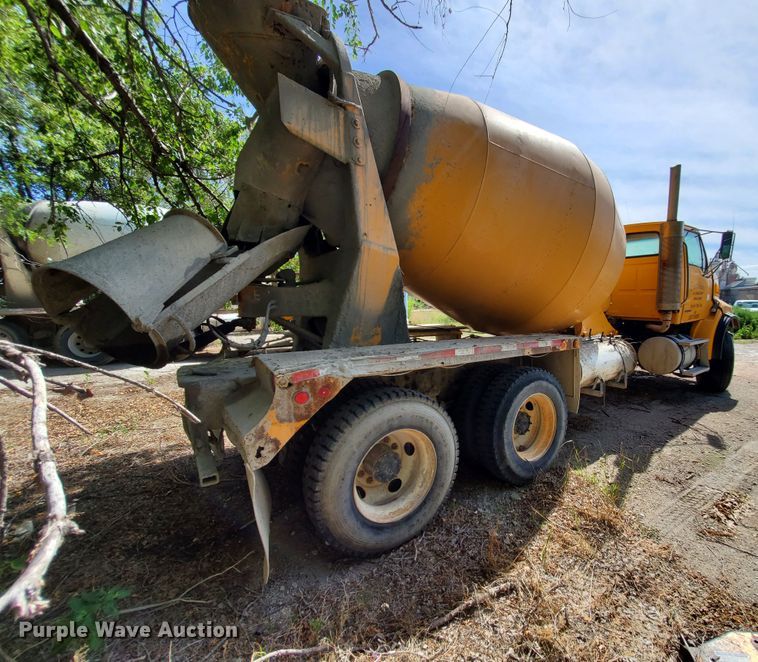 image for item GM9298 2005 Sterling L-Line  ready mix truck