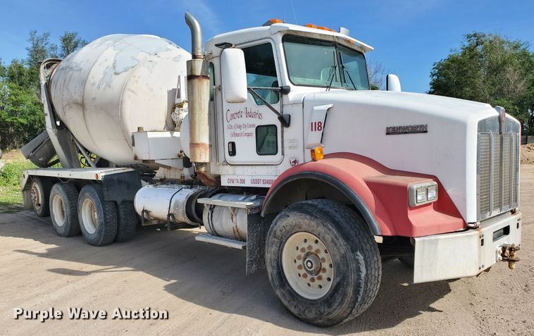 image for item GM9299 2003 Kenworth T800  ready mix truck