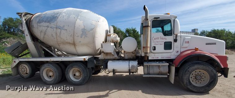 image for item GM9299 2003 Kenworth T800  ready mix truck