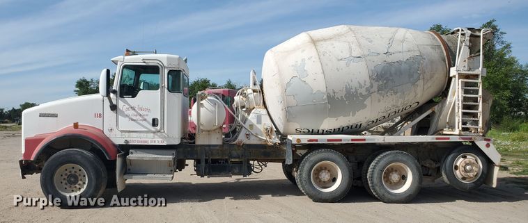 image for item GM9299 2003 Kenworth T800  ready mix truck