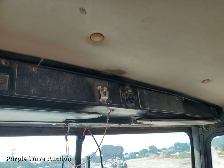 image for item GM9299 2003 Kenworth T800  ready mix truck