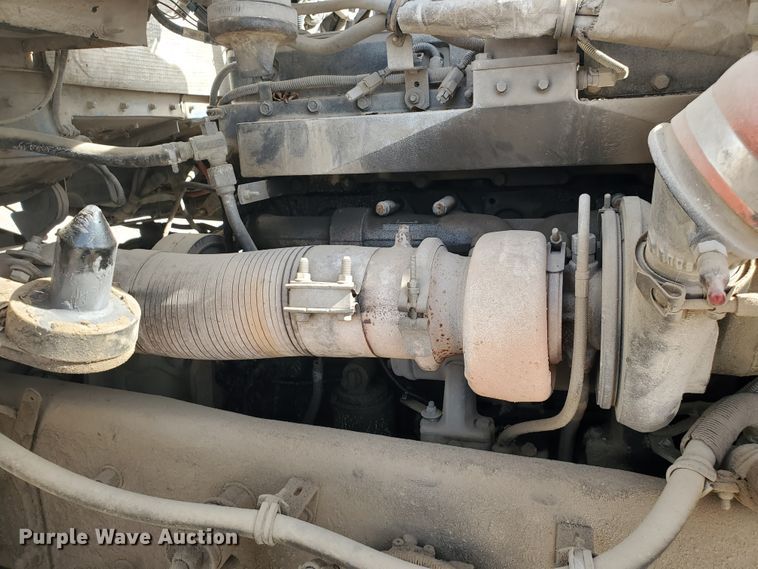 image for item GM9299 2003 Kenworth T800  ready mix truck