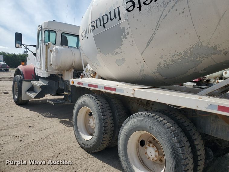 image for item GM9299 2003 Kenworth T800  ready mix truck