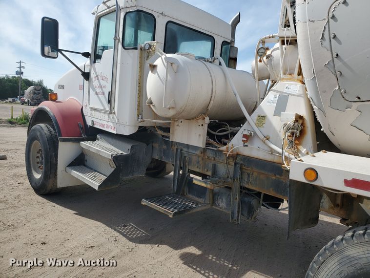 image for item GM9299 2003 Kenworth T800  ready mix truck