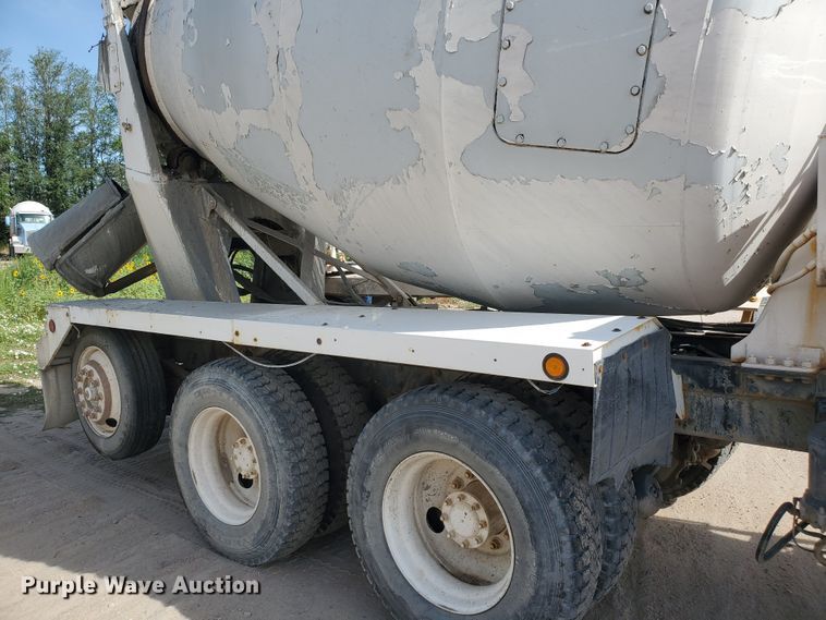 image for item GM9299 2003 Kenworth T800  ready mix truck