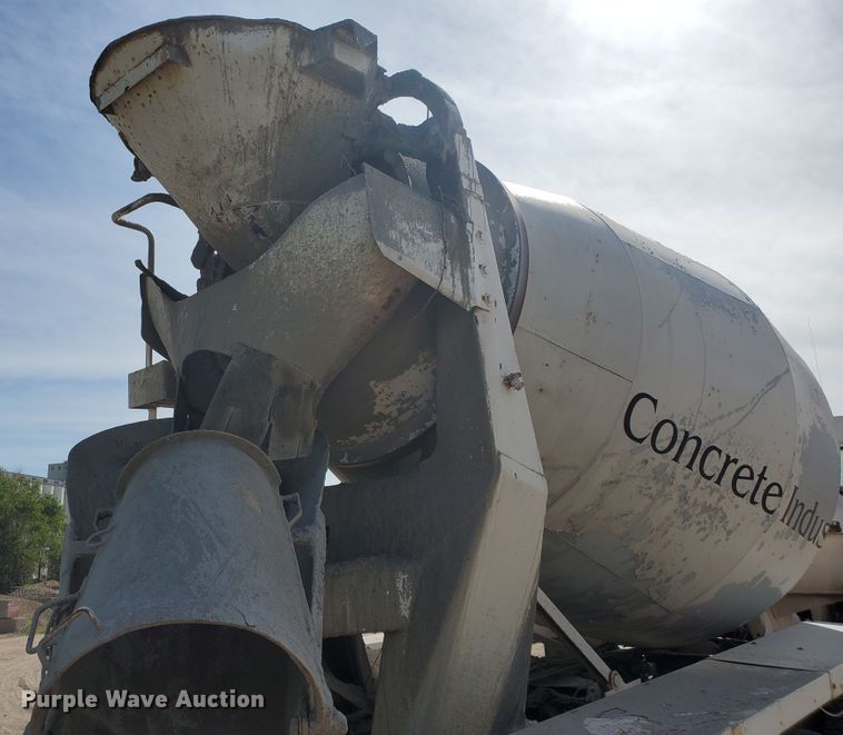 image for item GM9299 2003 Kenworth T800  ready mix truck