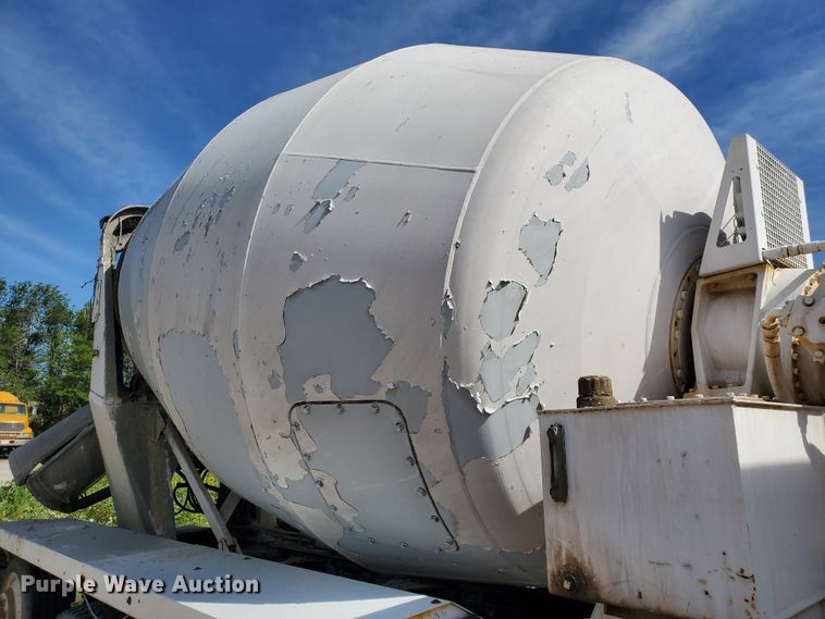 image for item GM9299 2003 Kenworth T800  ready mix truck