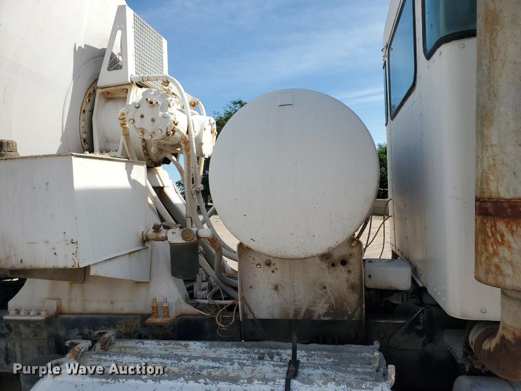 image for item GM9299 2003 Kenworth T800  ready mix truck