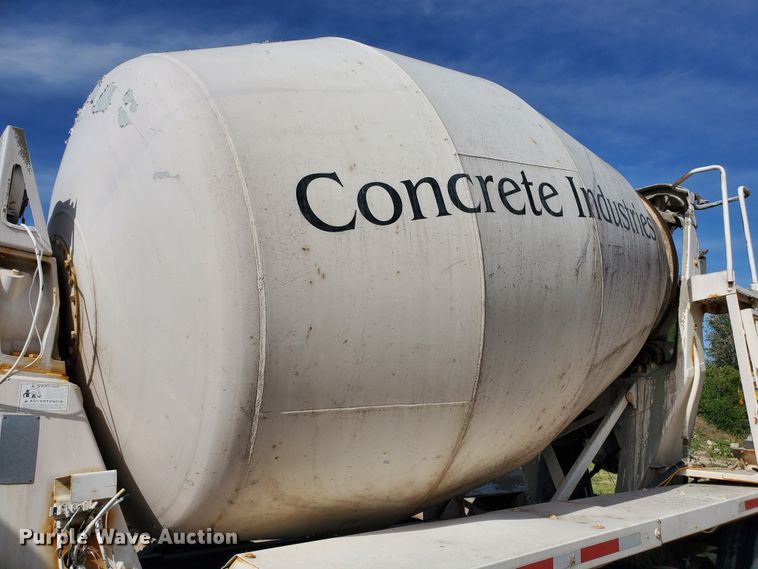 image for item GM9299 2003 Kenworth T800  ready mix truck