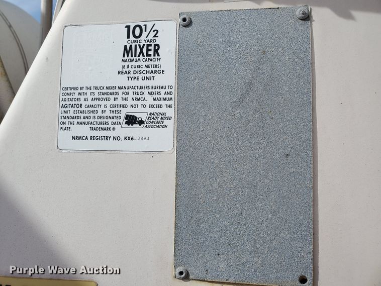 image for item GM9299 2003 Kenworth T800  ready mix truck