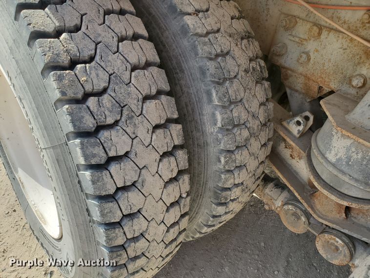 image for item GM9299 2003 Kenworth T800  ready mix truck