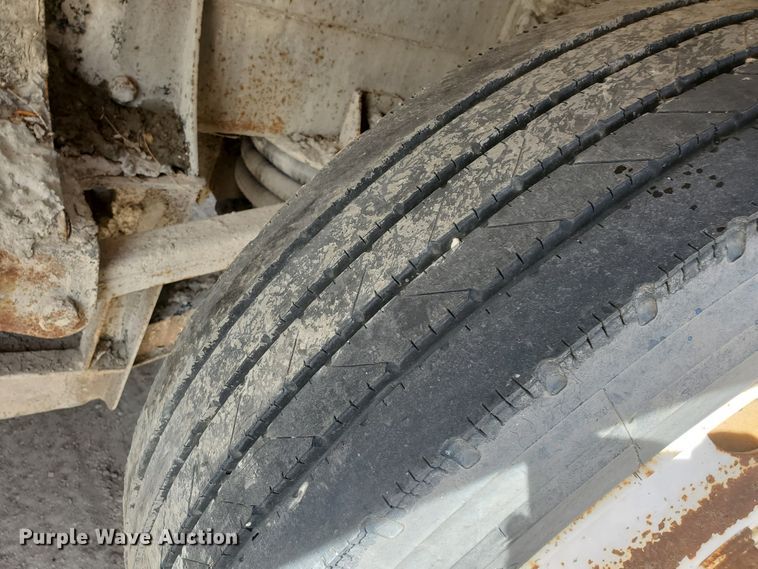 image for item GM9299 2003 Kenworth T800  ready mix truck