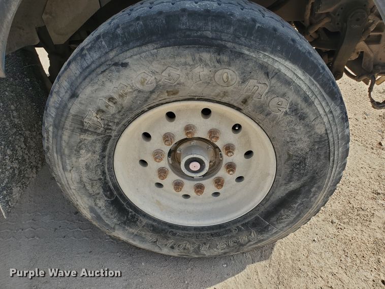 image for item GM9299 2003 Kenworth T800  ready mix truck