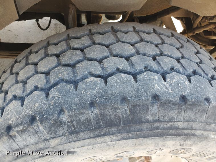 image for item GM9299 2003 Kenworth T800  ready mix truck