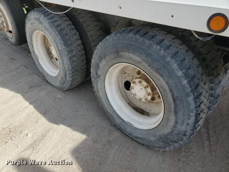 image for item GM9299 2003 Kenworth T800  ready mix truck