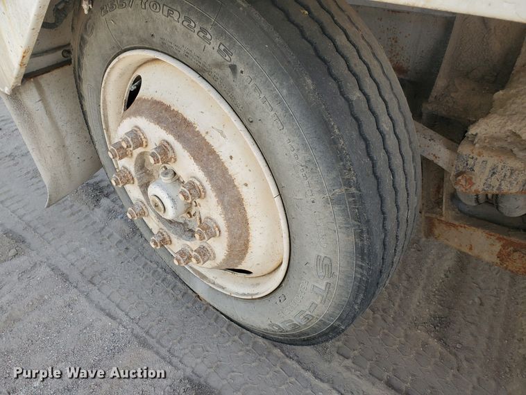 image for item GM9299 2003 Kenworth T800  ready mix truck