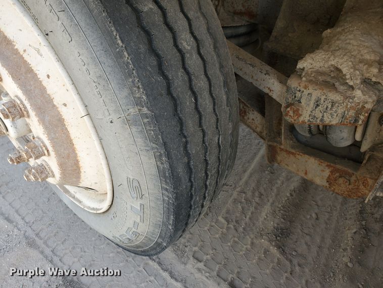 image for item GM9299 2003 Kenworth T800  ready mix truck