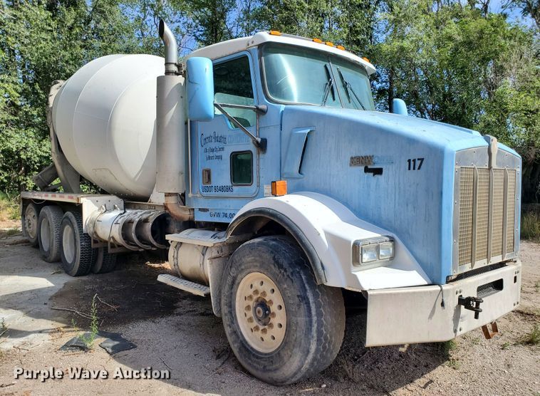 image for item GM9300 2000 Kenworth T800B  ready mix truck