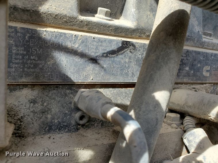 image for item GM9300 2000 Kenworth T800B  ready mix truck