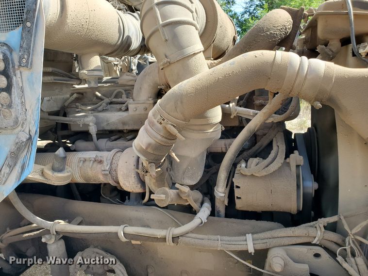 image for item GM9300 2000 Kenworth T800B  ready mix truck