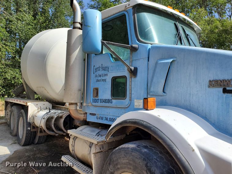 image for item GM9300 2000 Kenworth T800B  ready mix truck