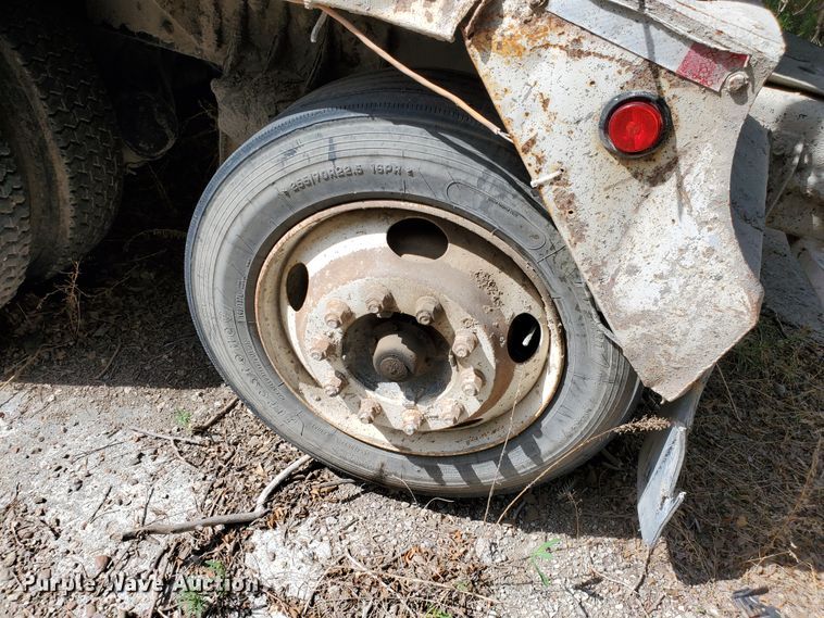 image for item GM9300 2000 Kenworth T800B  ready mix truck