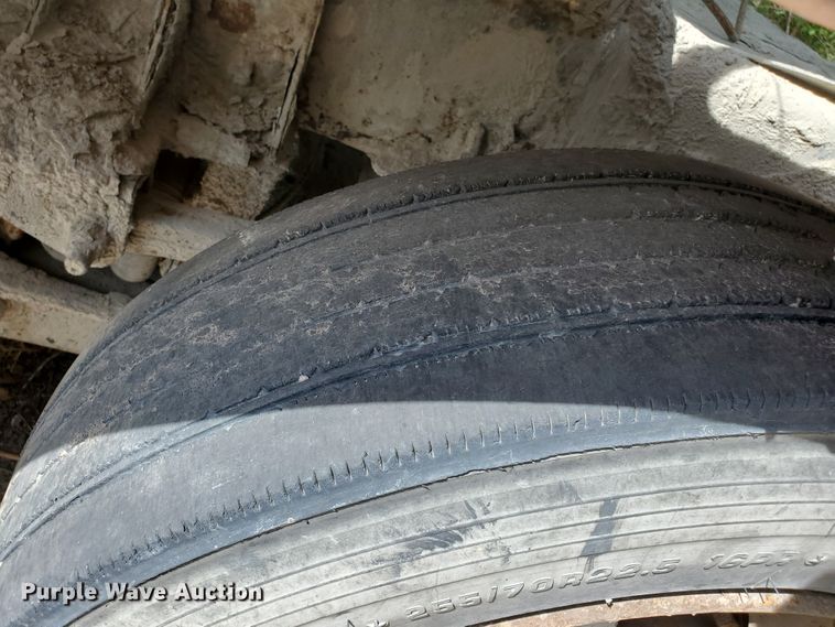 image for item GM9300 2000 Kenworth T800B  ready mix truck