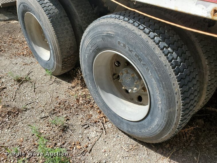 image for item GM9300 2000 Kenworth T800B  ready mix truck