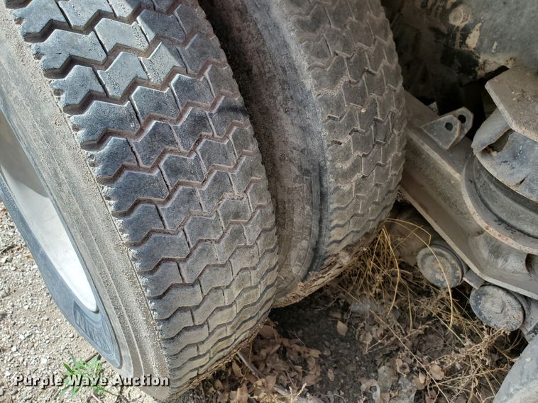 image for item GM9300 2000 Kenworth T800B  ready mix truck