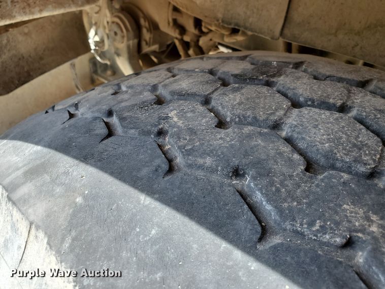 image for item GM9300 2000 Kenworth T800B  ready mix truck