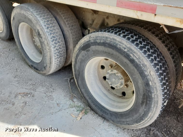 image for item GM9300 2000 Kenworth T800B  ready mix truck