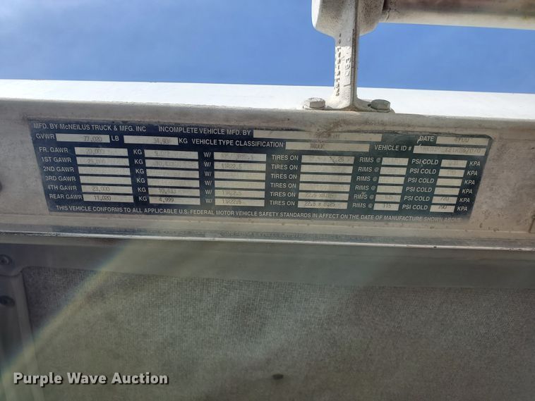 image for item GM9300 2000 Kenworth T800B  ready mix truck