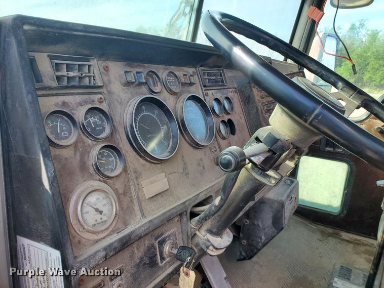 image for item GM9301 1998 Kenworth W900B  ready mix truck