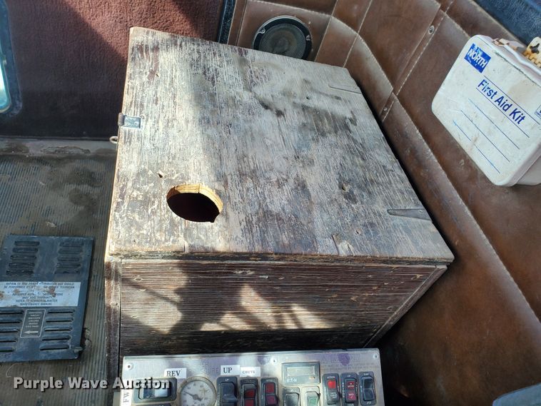 image for item GM9301 1998 Kenworth W900B  ready mix truck