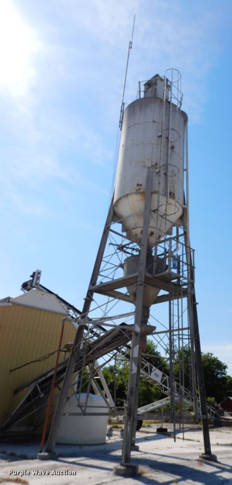 image for item GT9295 Stephens batch plant with steel shop building