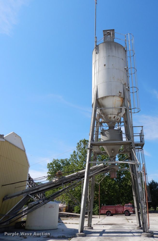 image for item GT9295 Stephens batch plant with steel shop building