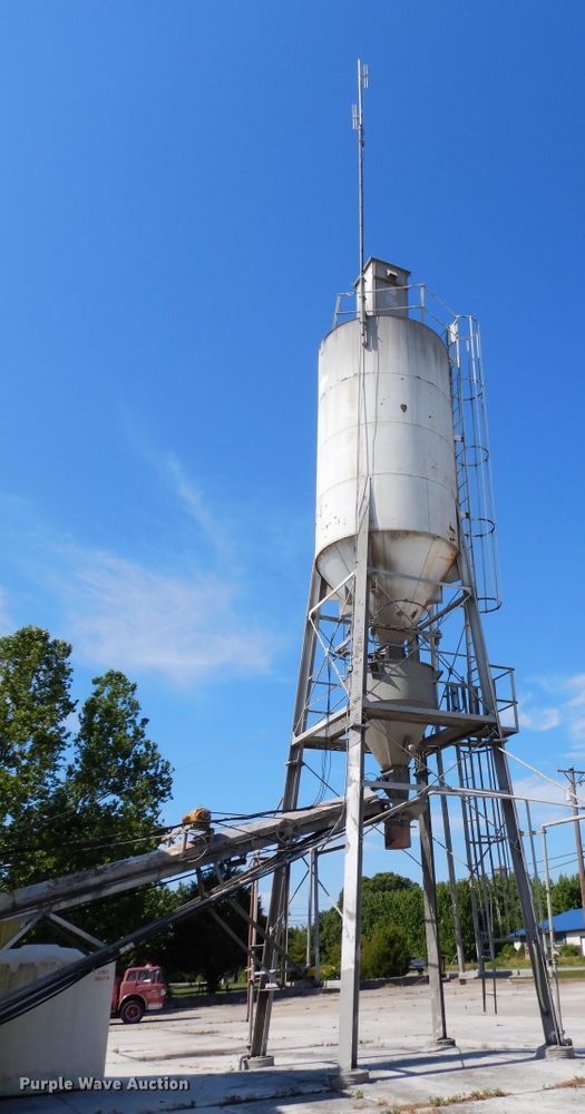 image for item GT9295 Stephens batch plant with steel shop building