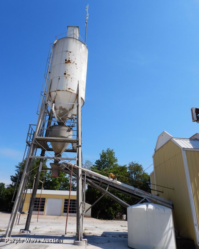 image for item GT9295 Stephens batch plant with steel shop building