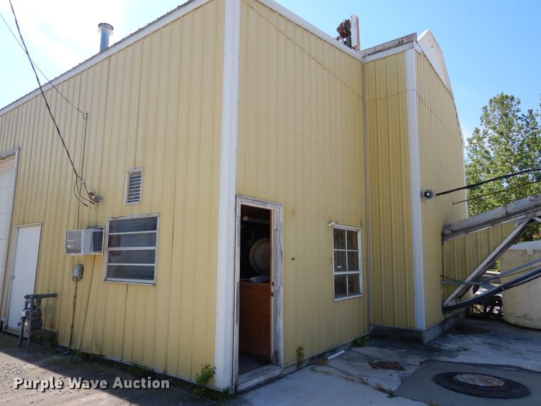 image for item GT9295 Stephens batch plant with steel shop building