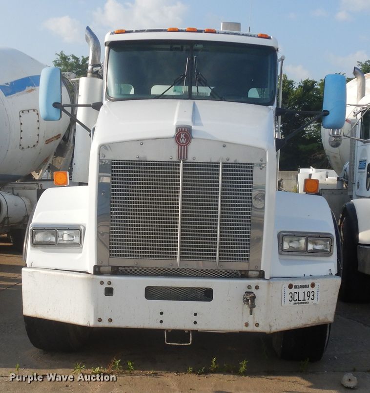 image for item GT9386 2001 Kenworth T800  ready mix truck