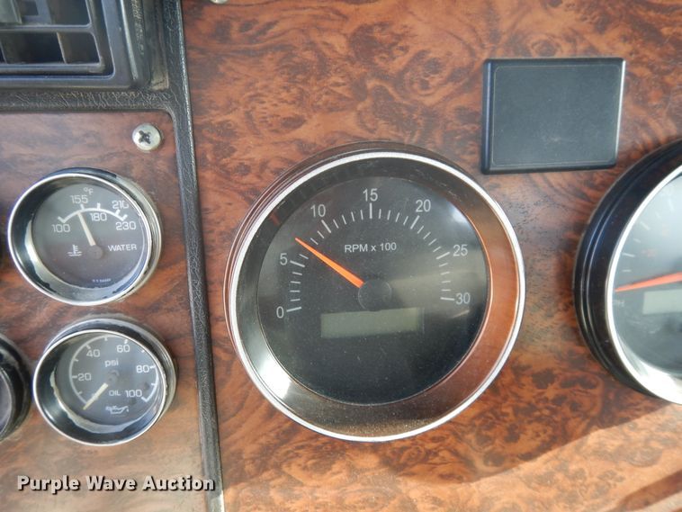 image for item GT9386 2001 Kenworth T800  ready mix truck