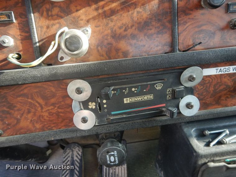 image for item GT9386 2001 Kenworth T800  ready mix truck